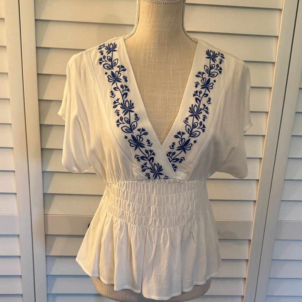 NWT Love on a Hanger White Blouse with Blue Embroidery